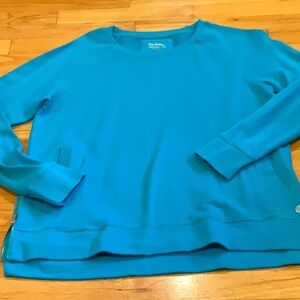 EXCELLENT CONDITION. Lilly Pulitzer Luxletic Sweatshirt. Size XL.